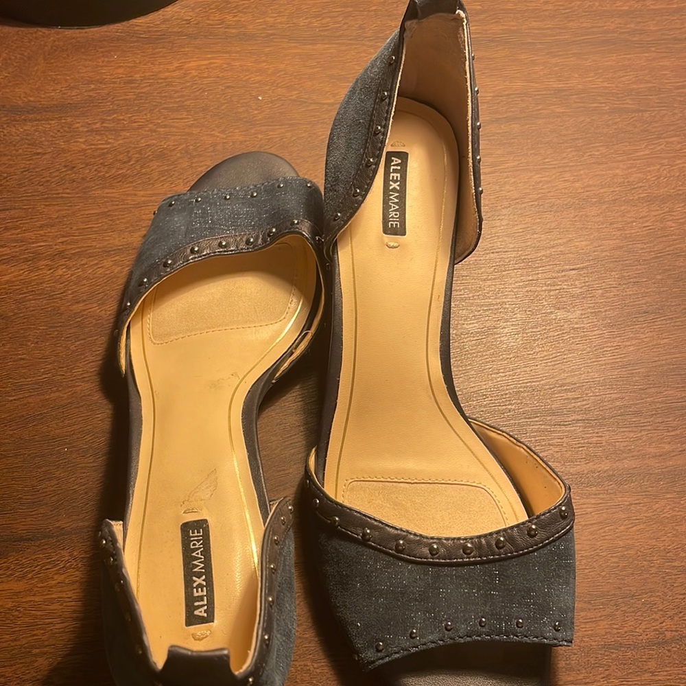 Blue suede shoes!
